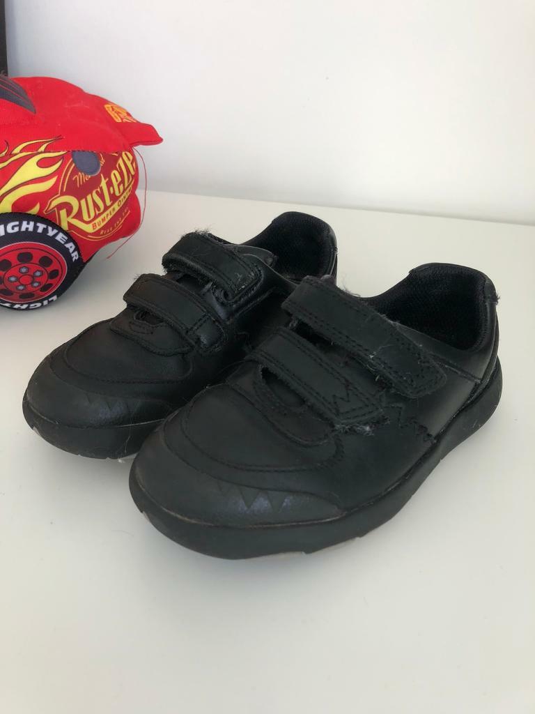 clarks dinosaur school shoes